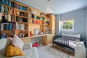 Bedroom- click for photo gallery